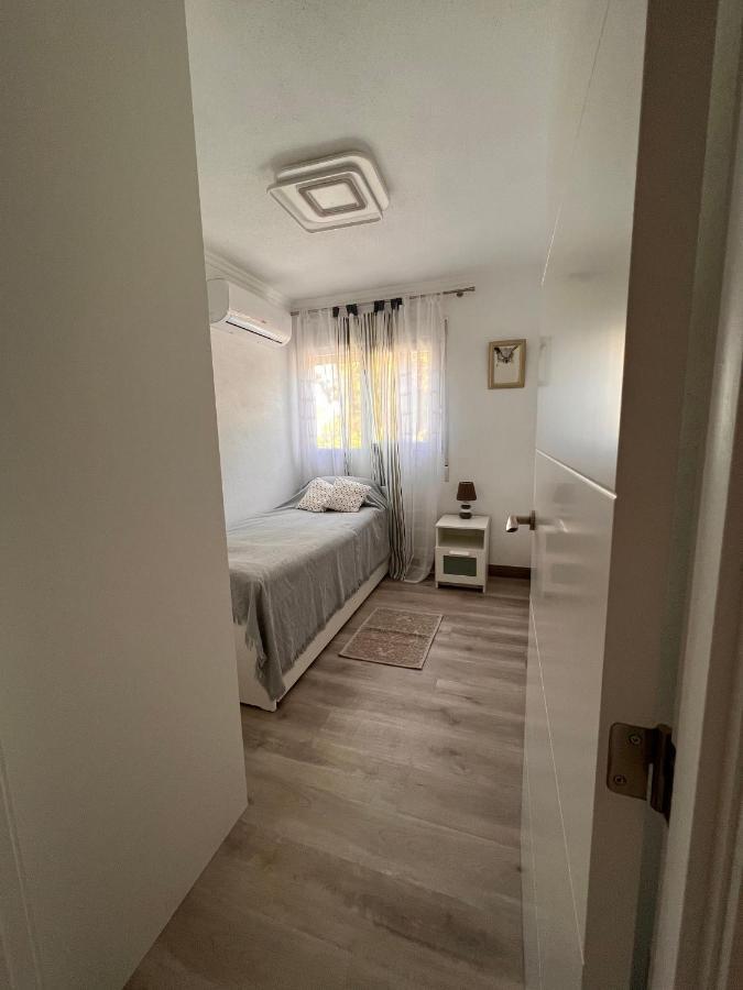 Orihuela Costa 3 Bdr Condo On La Zenia Beach With Patio Luaran gambar